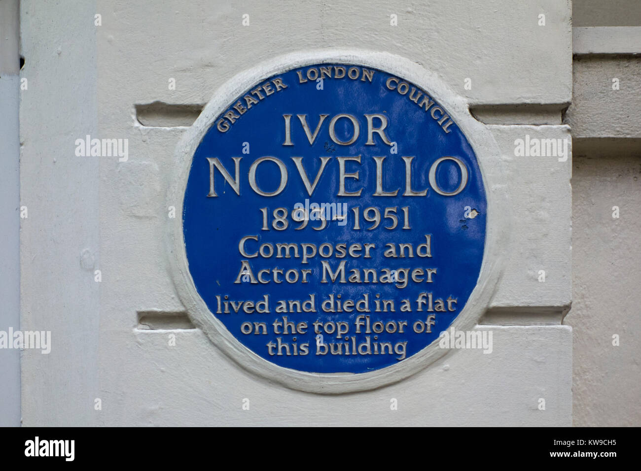 Targa blu per Ivor Novello, 11 Aldwych, Westminster, London, Regno Unito Foto Stock