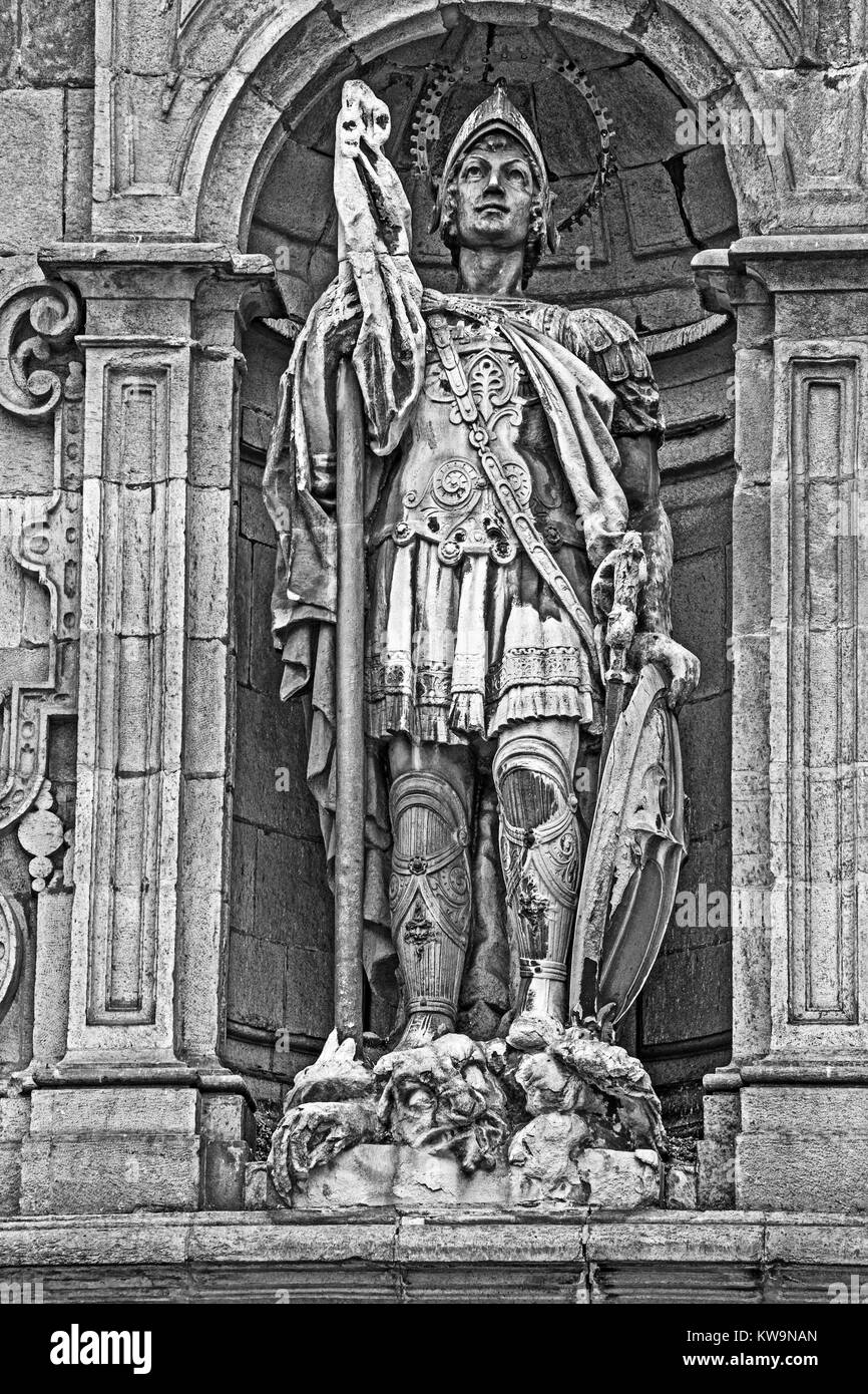 A Coruna e Chiesa Foto Stock