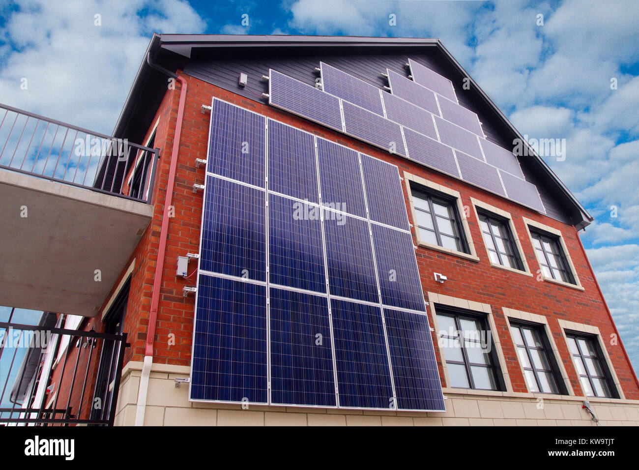 Laval, Canada,23 Febbraio,2013.Close-up di energia solare di casa.Credit:Mario Beauregard/Alamy Live News Foto Stock