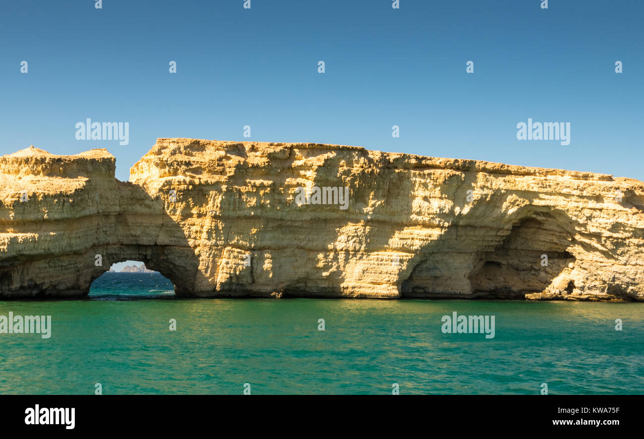 Oman paesaggio della costa a Barr Al Jissah in Oman Shangri-la resort. Si trova a circa 20 km a est di Moscato. Foto Stock