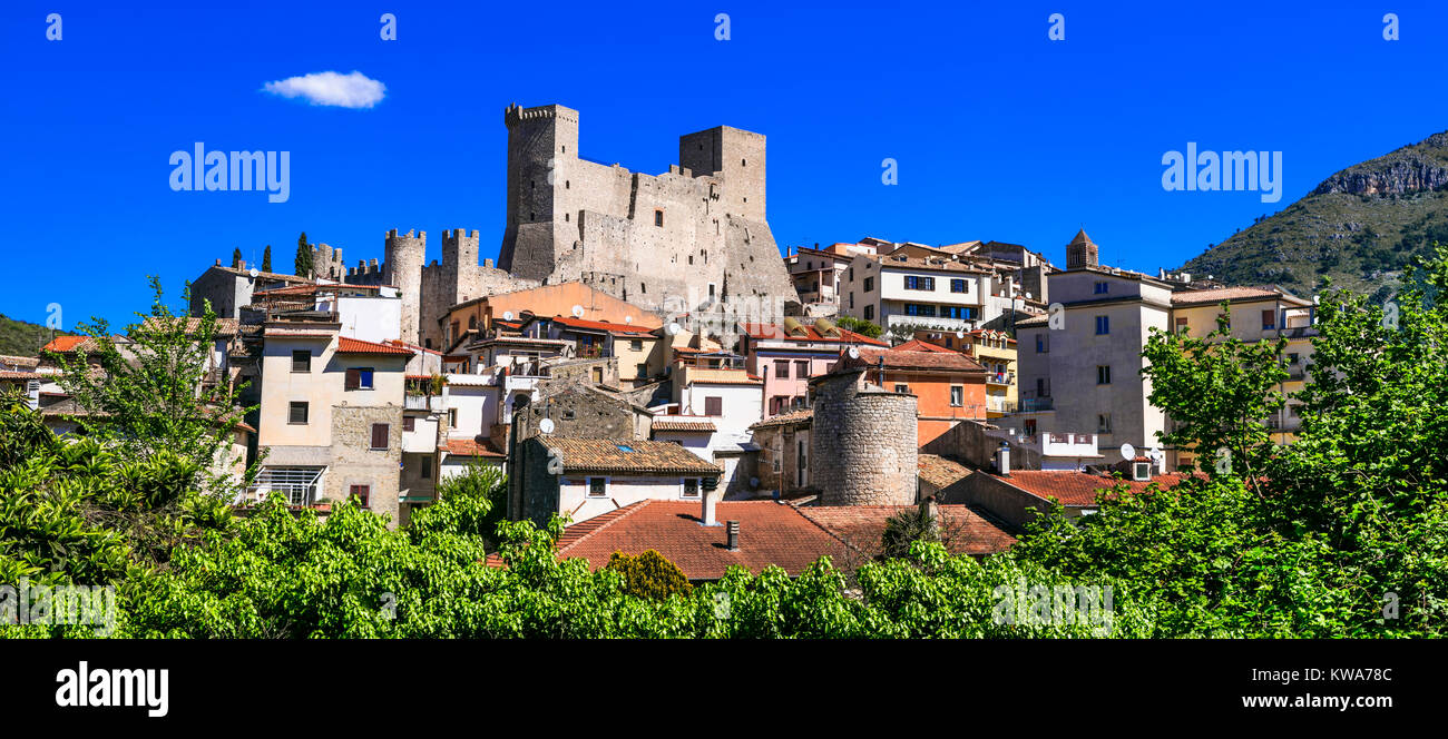 Itri pittoresco borgo vecchio,vista panoramica,Lazio,l'Italia. Foto Stock