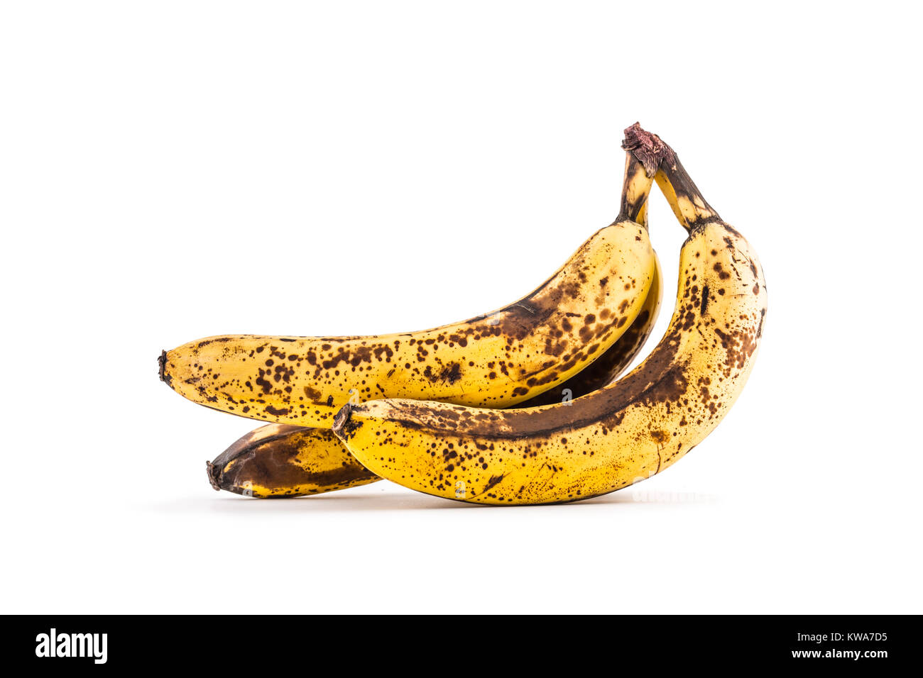 Banana. Oltre banane mature isolato su bianco con le ombre. Foto Stock