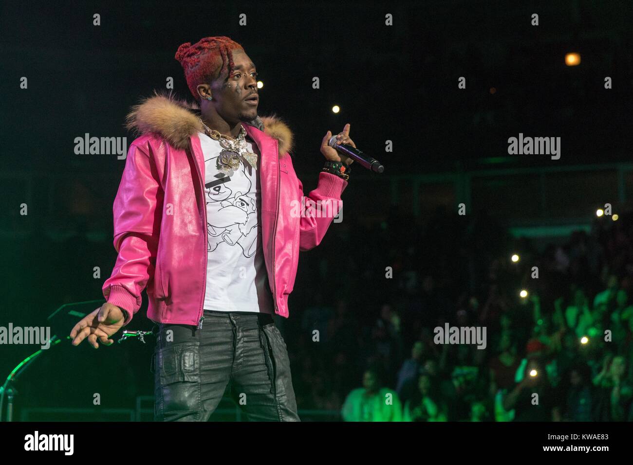 Dicembre 30, 2017 - Chicago, Illinois, Stati Uniti - LIL UZI VERT (SYMERE boschi) durante il 2017 WGCI grande marmellata alla United Center di Chicago, Illinois (credito Immagine: © Daniel DeSlover via ZUMA filo) Foto Stock