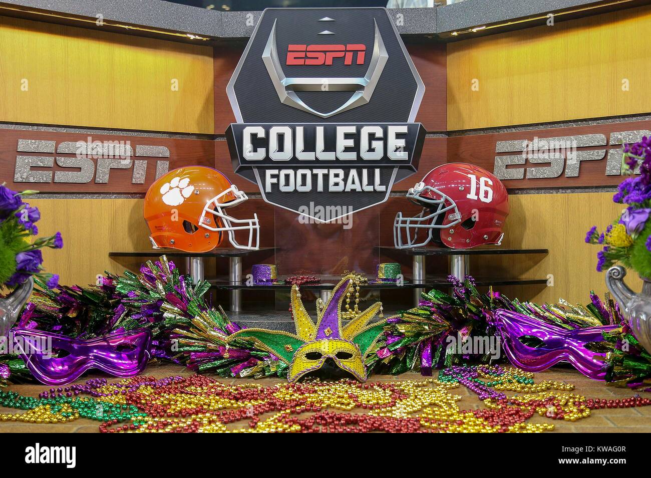 New Orleans, LA, Stati Uniti d'America. 1a gen, 2018. Una vista generale del ESPN college football stand durante la Allstate Sugar Bowl tra l'Alabama Crimson Tide e la Clemson Tigers presso la Mercedes Benz Superdome di New Orleans, in Louisiana. John Glaser/CSM/Alamy Live News Foto Stock