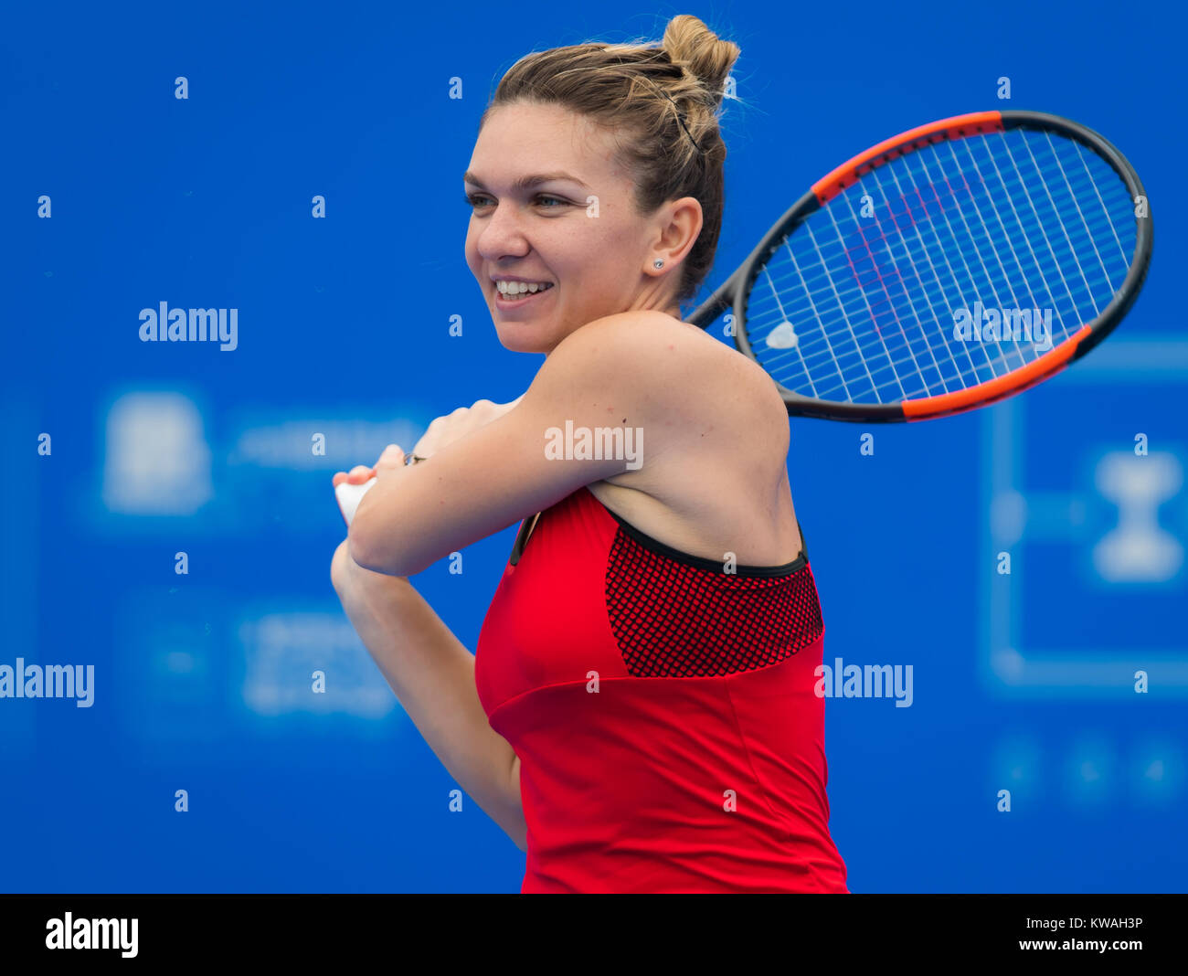 Shenzhen, Cina. 1 gennaio, 2018. Simona Halep della Romania in azione al 2018 Shenzen Open WTA torneo internazionale di tennis © Jimmie48 Fotografia/Alamy Live News Foto Stock