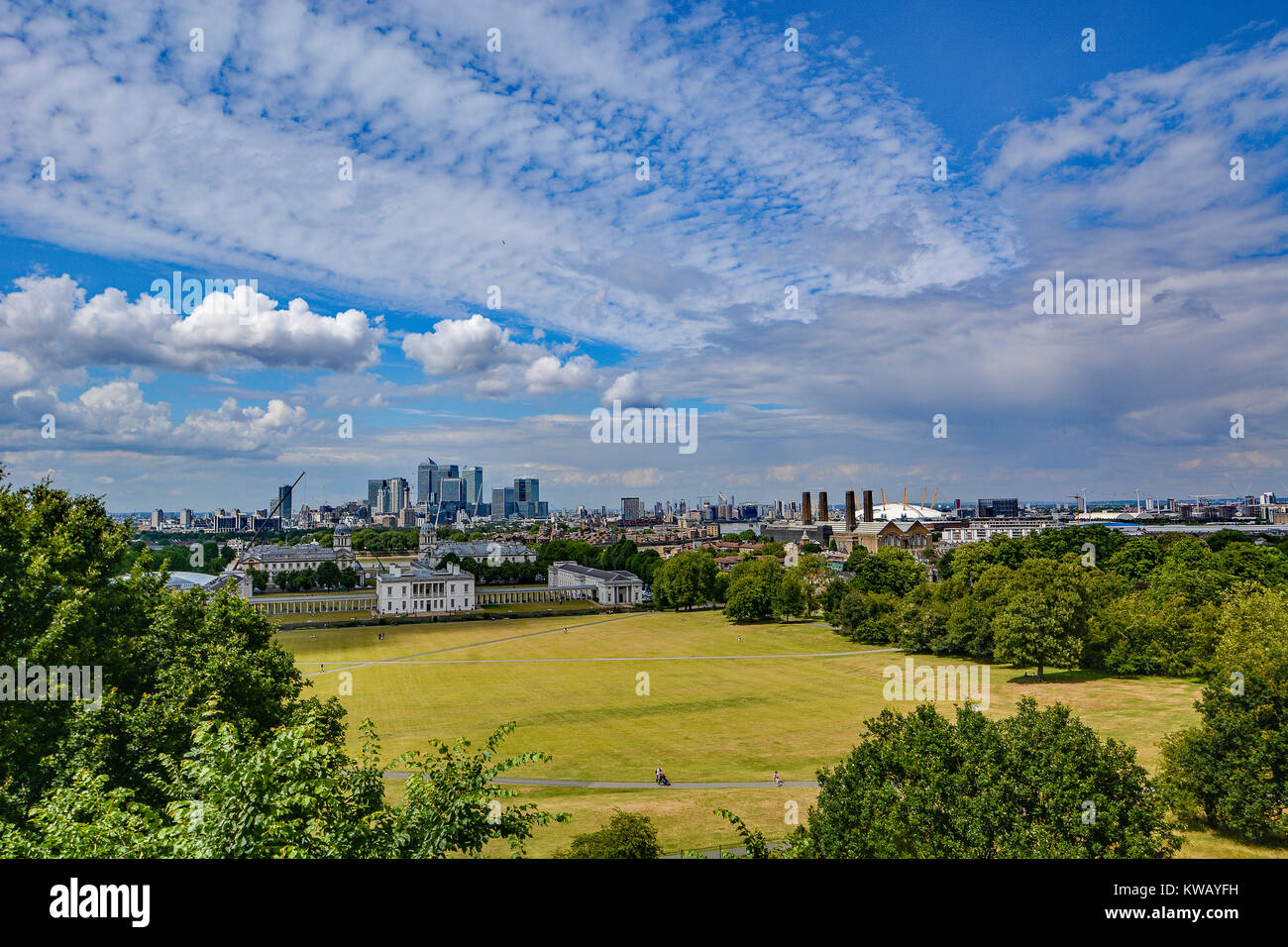 Vista la Old Royal Naval College dall'Osservatorio di Greenwich, Greenwich, a sud-est di Londra, Inghilterra. Foto Stock