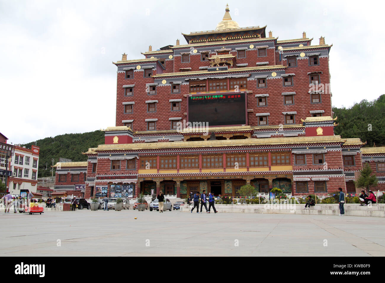 Tibetian edificio di stile tradizionale in Shangri-La, Cina Foto Stock