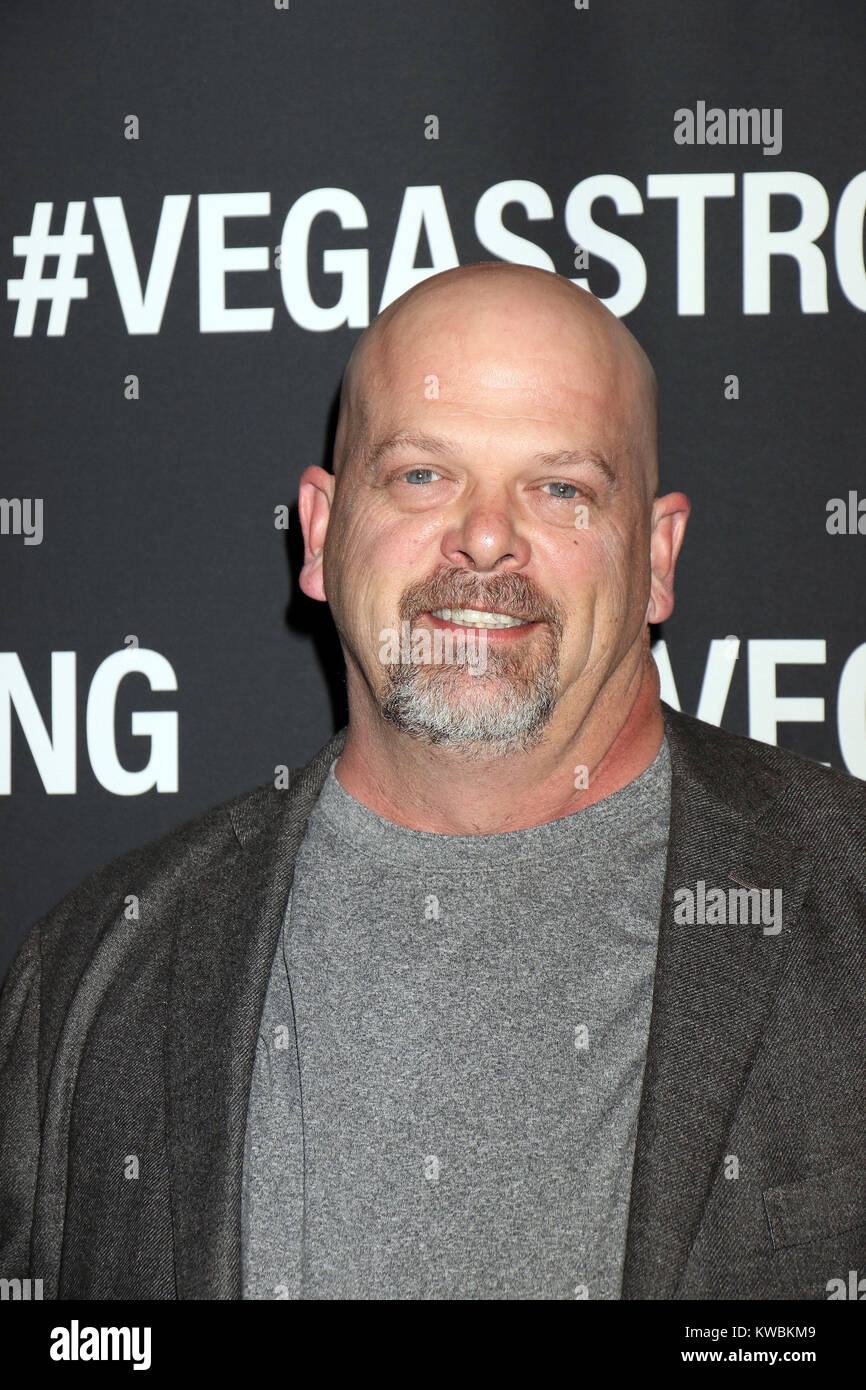 Vegas forte un concerto benefico presso la T-Mobile Arena offre: Rick Harrison dove: Las Vegas, Nevada, Stati Uniti quando: 02 Dic 2017 Credit: DJDM/WENN.com Foto Stock