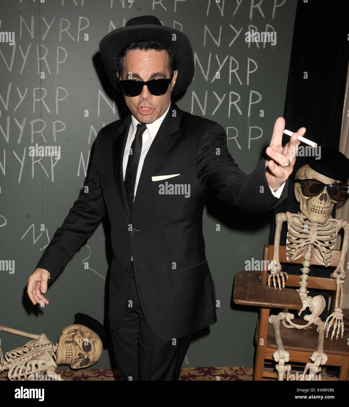 NEW YORK, NY - 31 ottobre: Mario Cantone assiste il xix Hulaween annuale di Gala: Fellini Hulaweeni al Waldorf-Astoria su ottobre 31, 2014 in New York City People: Mario Cantone Foto Stock