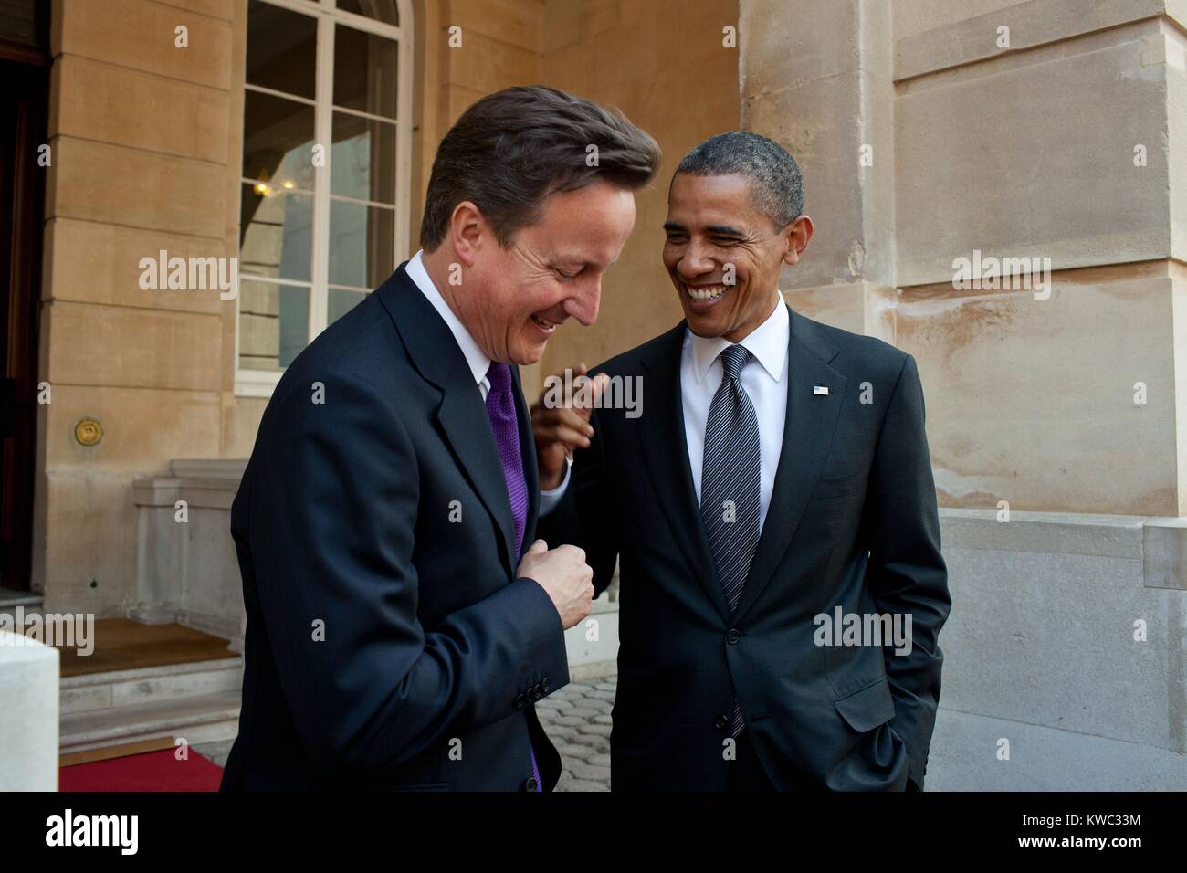 Il presidente Obama colloqui con il Primo Ministro britannico David Cameron a Lancaster House di Londra. Maggio 25, 2011. (BSLOC 2015 13 200) Foto Stock
