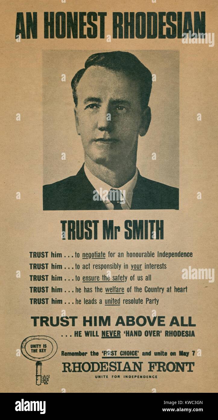Campagna di manifesti per Ian Smith nel 1960s. Nel 1965 Rhodesiano come Primo Ministro e il suo governo bianco unilateralmente dichiarata l'indipendenza dal Regno Unito. Il suo regime è terminato dopo un 1979 Accordo di pace che istituisce il suffragio universale e il riconoscimento internazionale della nazione sotto il nome dello Zimbabwe nel 1980. (BSLOC 2015 14 1) Foto Stock