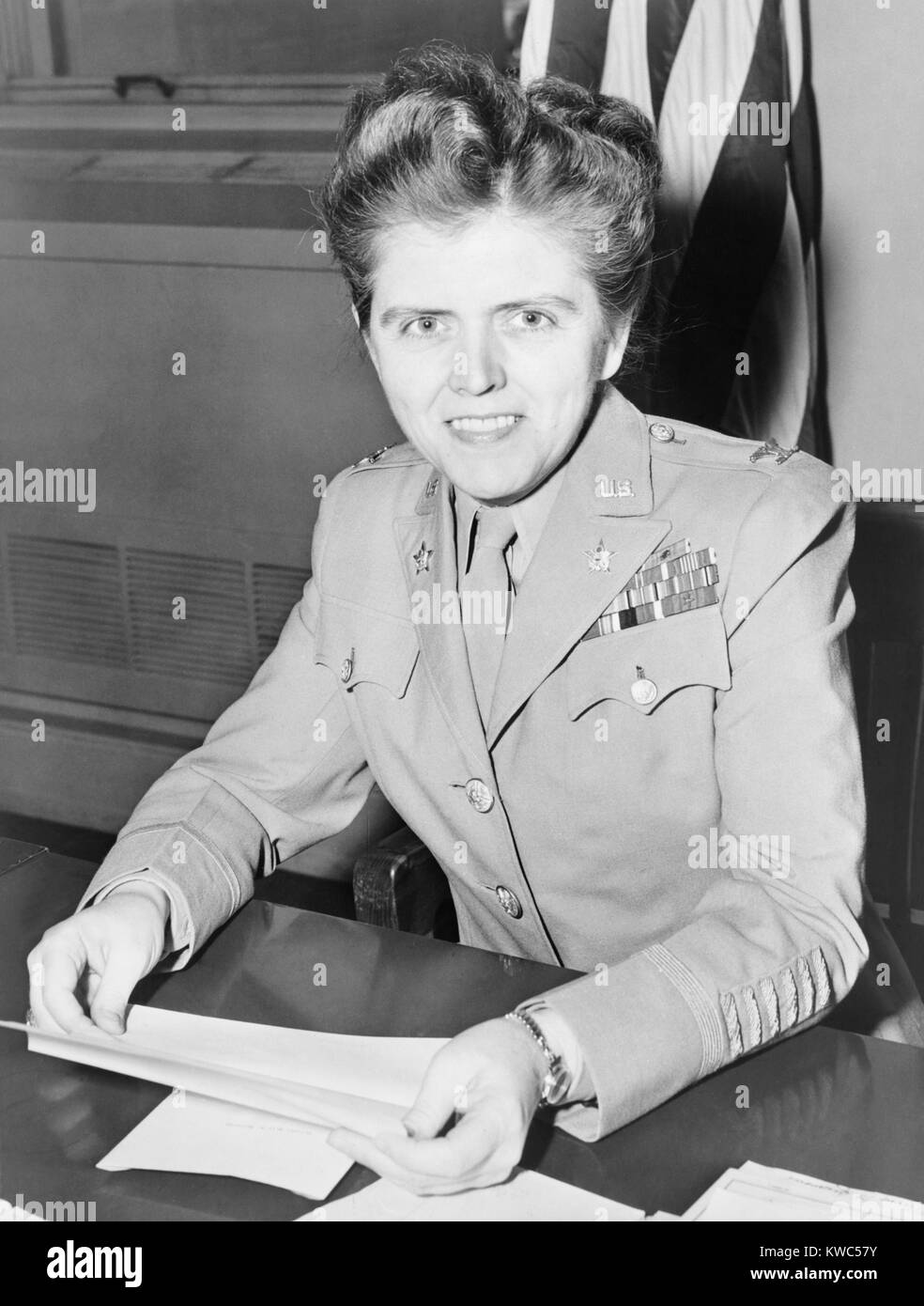 Col. Maria Hallaren, Direttore della WAC quando è stata pienamente integrata nell'esercito nel giugno 1948. Ha servito nelle donne dell'esercito di corpi ausiliari e le donne del corpo d'Armata durante la Prima Guerra Mondiale 2. (BSLOC 2015 14 119) Foto Stock