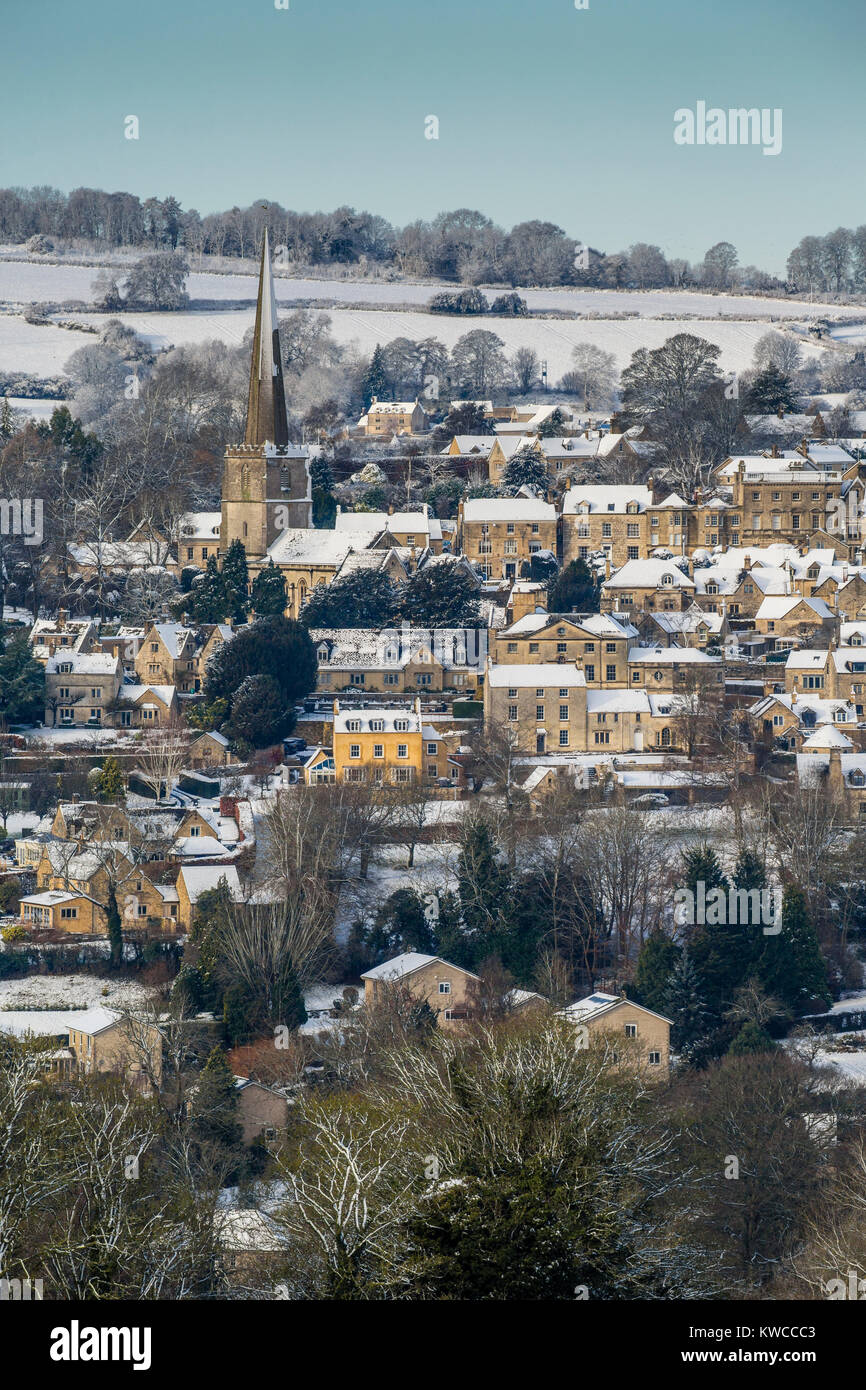 Il pittoresco villaggio di Painswick in Cotswolds dopo una nevicata, Gloucestershire, Regno Unito Foto Stock