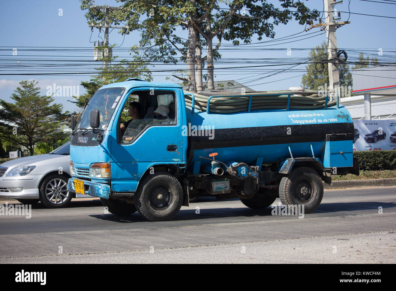 CHIANG MAI, Thailandia - 15 dicembre 2017: Privato del serbatoio acque nere carrello. Foto di road no.121 circa 8 km dal centro cittadino di Chiangmai, Thailandia. Foto Stock