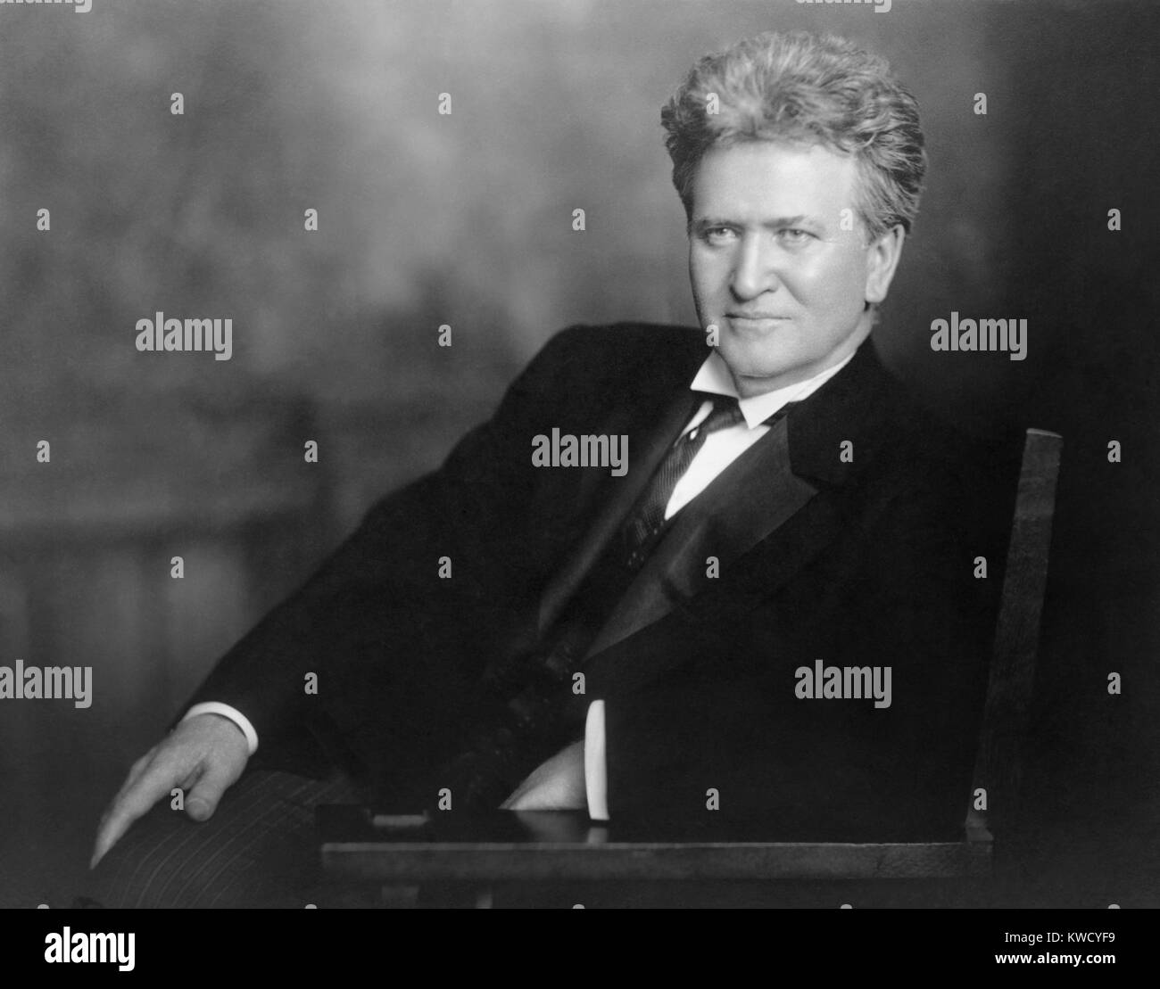 Il senatore Robert La Follette, del Wisconsin, 1911. Come il 1924 il Partito Progressista candidato presidenziale, ha vinto il 17% della nazionale di voto popolare (BSLOC 2017 2 142) Foto Stock