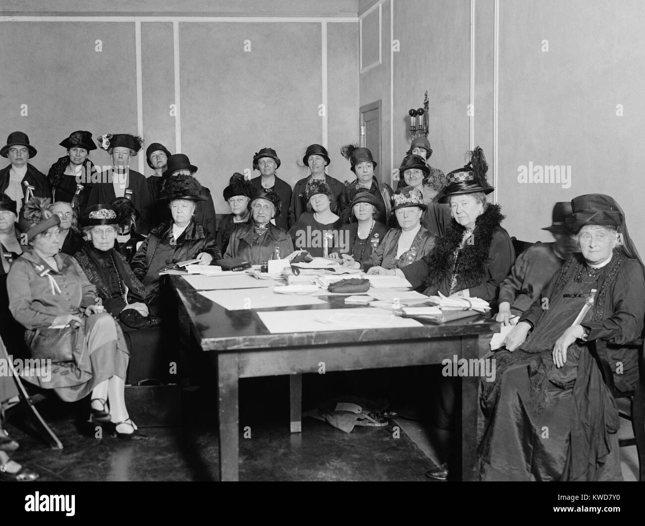 I dirigenti del consiglio internazionale delle donne, 4 maggio 1925. ICW sostenuto i diritti umani per donne con la Lega delle Nazioni durante il 1920s. Washington, D.C. (BSLOC 2015 16 206) Foto Stock