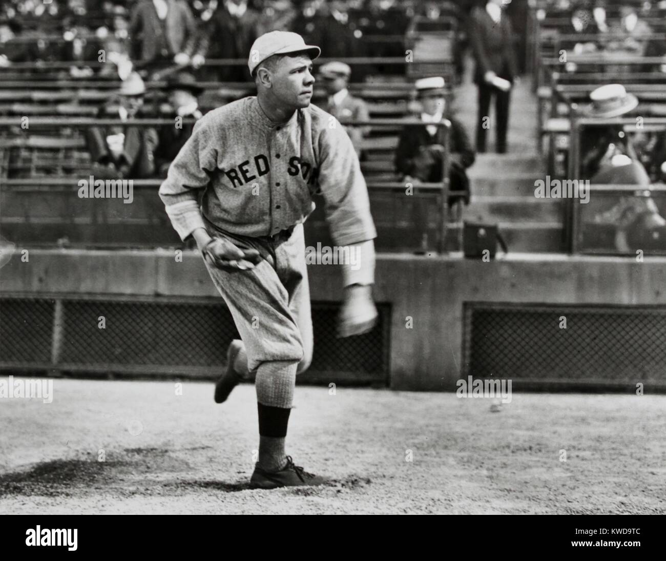 Babe Ruth come un mancino bricco per il Boston Red Sox. Ca. 1914-19. (BSLOC 2015 17 21) Foto Stock