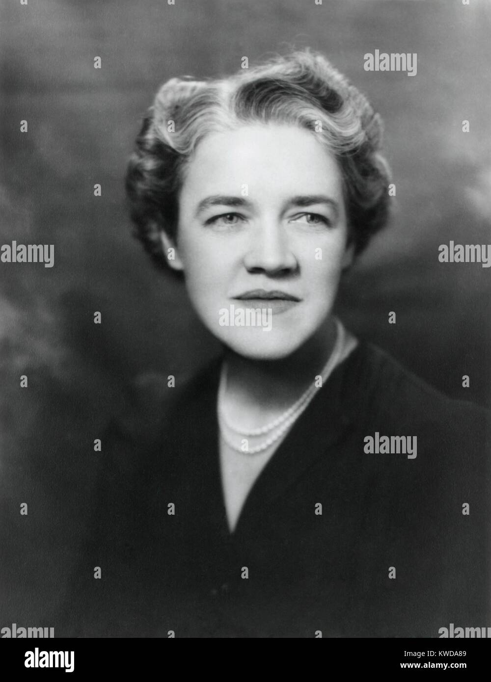 Margaret Chase Smith, U.S. Casa di rappresentanti di Maine il 2° distretto, 1943. Ha servito nel congresso per 5 termini, prima che lei è stato eletto al Senato dove ha servito 4 termini (BSLOC 2016 7 42) Foto Stock