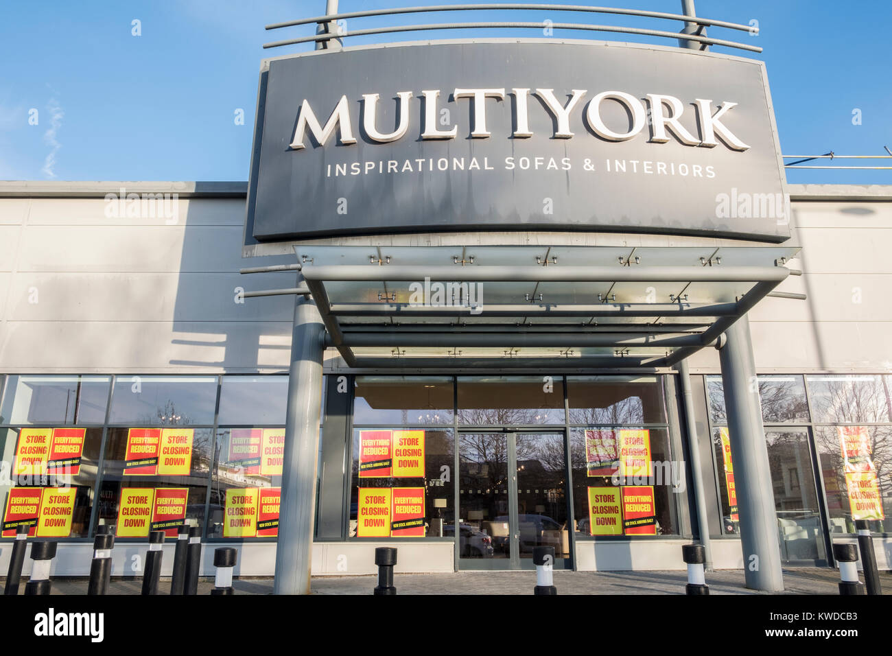 Multiyork showroom mobili per chiudere la vendita come impresa entra administration Foto Stock