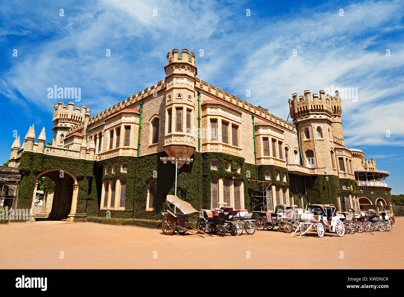 Bangalore Palace, Bangalore, nello stato di Karnataka, India Foto Stock