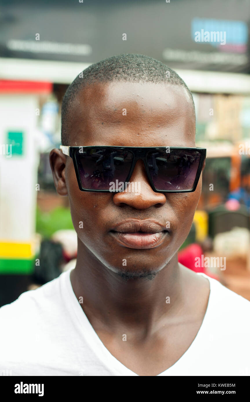 Ritratto di un uomo a Kampala in Uganda Foto Stock