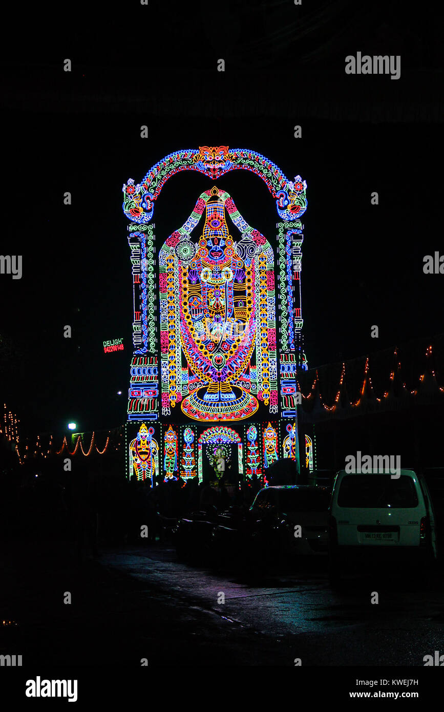 Rappresentazione del Signore Balaji con luci led, Navaratri Festival, Pune Foto Stock