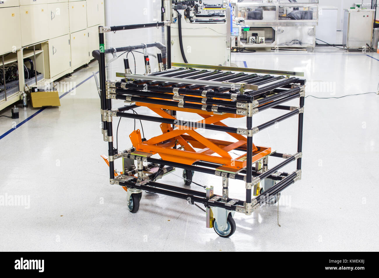 Il carrello utilizzato nell industria elettronica hanno il collegamento Scarica di elettricità statica Foto Stock
