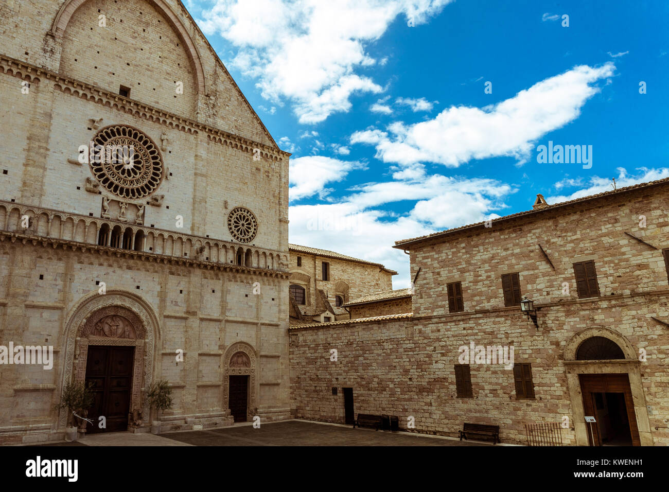 La Cattedrale di San Rufino è la Cattolica principale luogo di culto della città di Assisi, Foto Stock