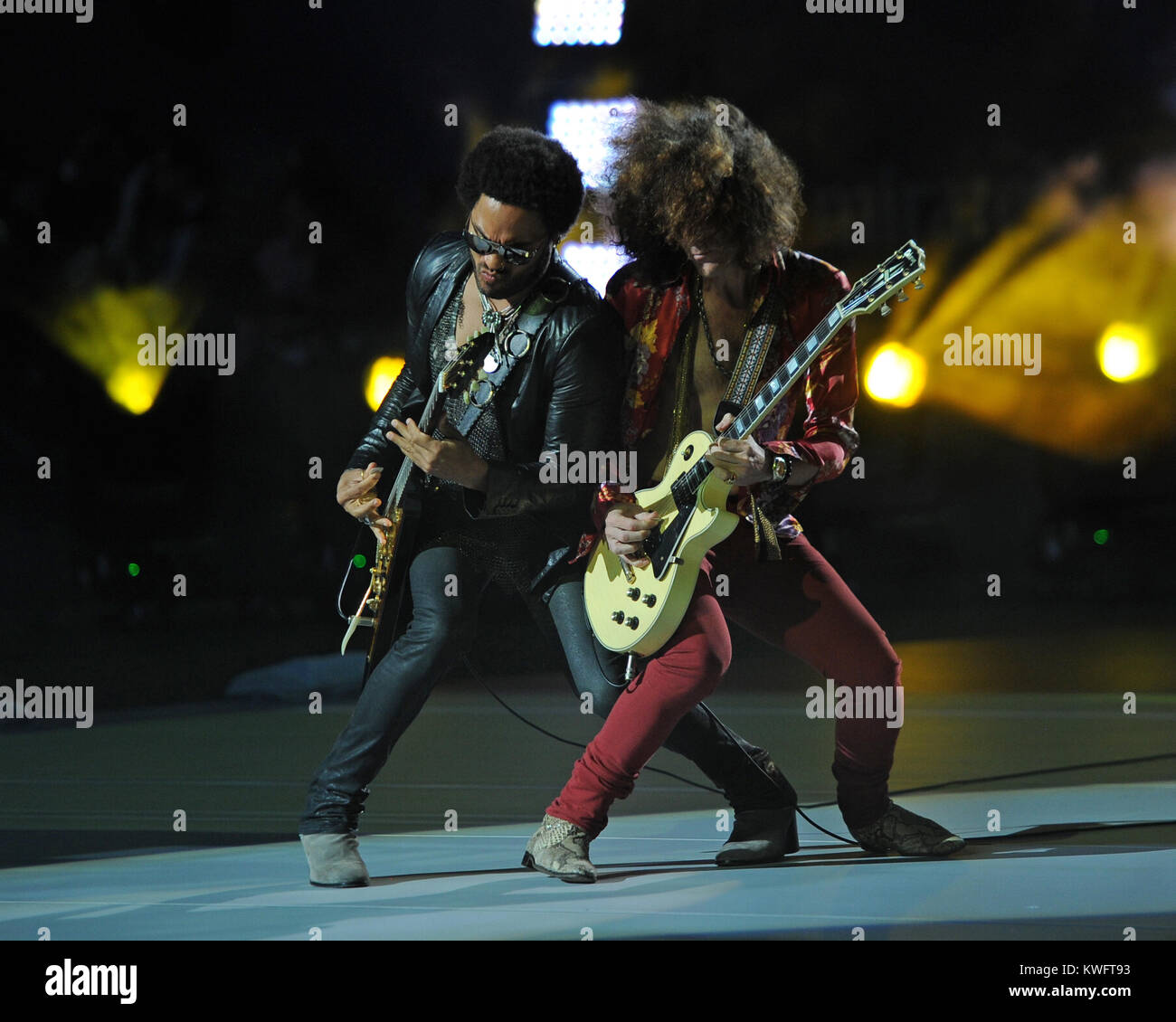 FLUSHING NY- 26 AGOSTO: Lenny Kravitz Craig Ross del Giorno Uno del 2013 US Open a USTA Billie Jean King National Tennis Center il 26 agosto 2013 nel quartiere di lavaggio del Queens borough di New York City. Persone: Lenny Kravitz Craig Ross Foto Stock