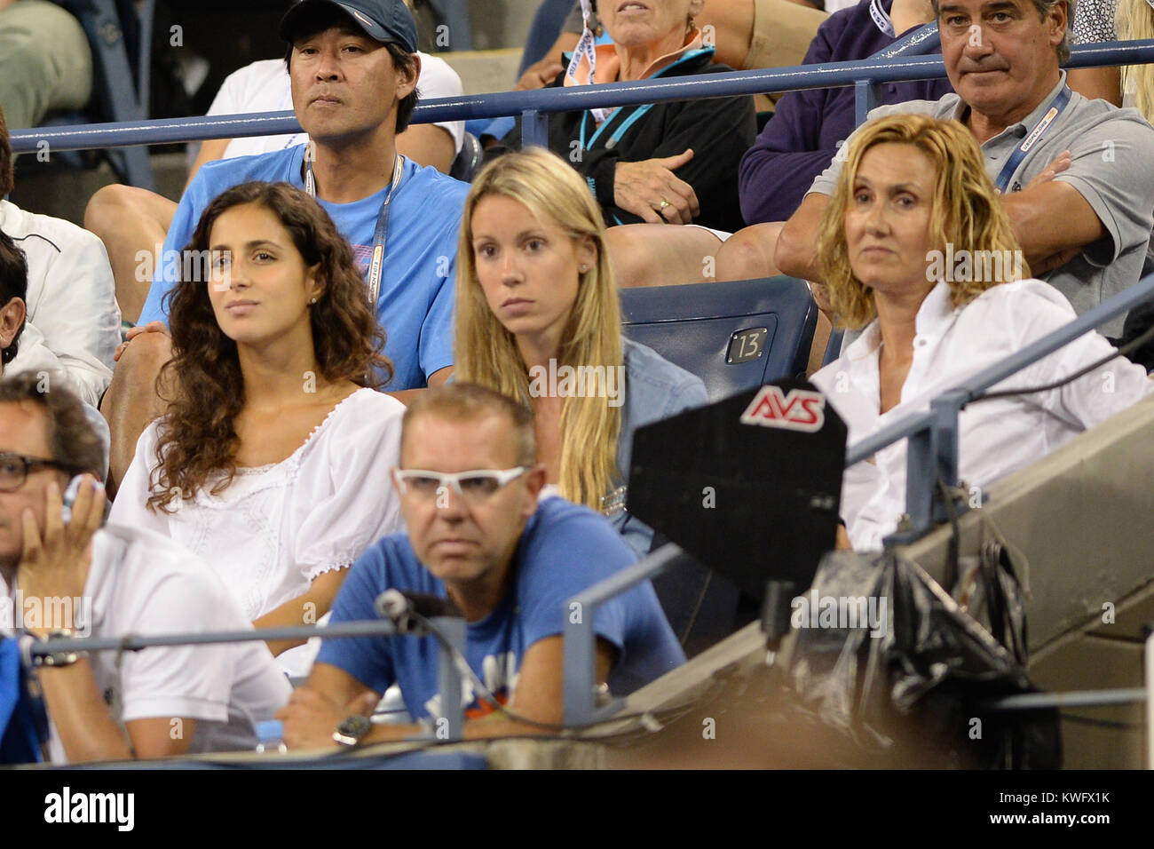 Lavaggio, NY - Settembre 02: Xisca Perello Isabel Nadal Ana Maria Parera Giorno Otto del 2013 US Open a USTA Billie Jean King National Tennis Center Settembre 2, 2013 nel quartiere di lavaggio del Queens borough di New York City. Persone: Xisca Perello Isabel Nadal Ana Maria Parera Foto Stock