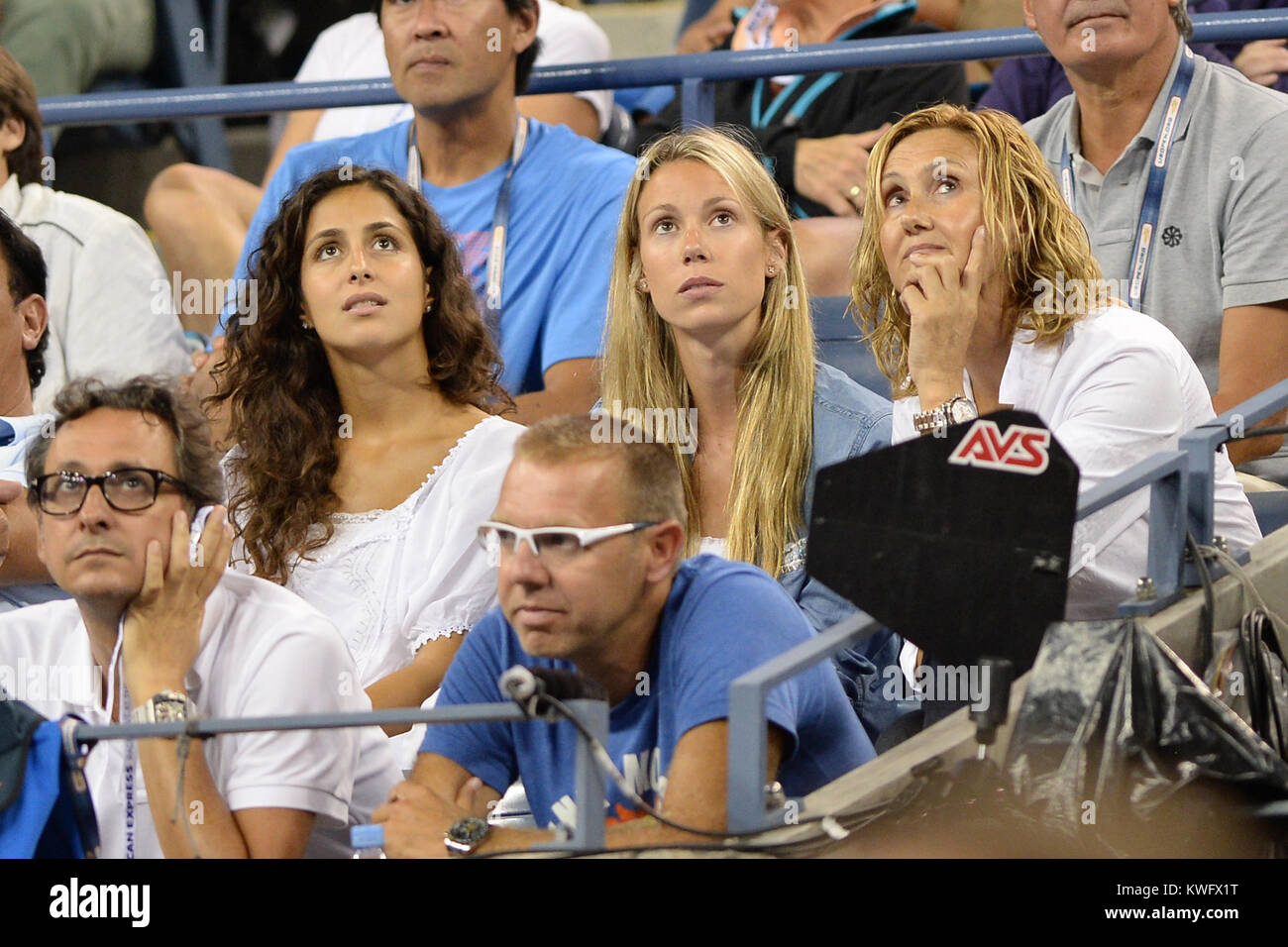Lavaggio, NY - Settembre 02: Xisca Perello Isabel Nadal Ana Maria Parera Giorno Otto del 2013 US Open a USTA Billie Jean King National Tennis Center Settembre 2, 2013 nel quartiere di lavaggio del Queens borough di New York City. Persone: Xisca Perello Isabel Nadal Ana Maria Parera Foto Stock