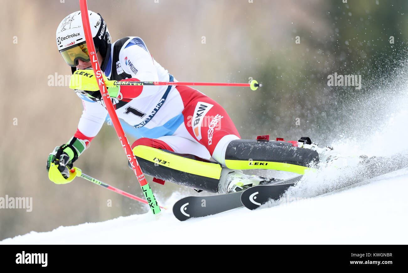 Zagabria, Croazia. 3 gennaio, 2018. Wendy Holdener della Svizzera compete durante la prima prova di Coppa del Mondo di Sci Alpino del signore di Slalom a Zagabria in Croazia, a gennaio 3, 2018. Wendy Holdener 2 finiti in prima esecuzione. Credito: Slavko Midzor/Xinhua/Alamy Live News Foto Stock