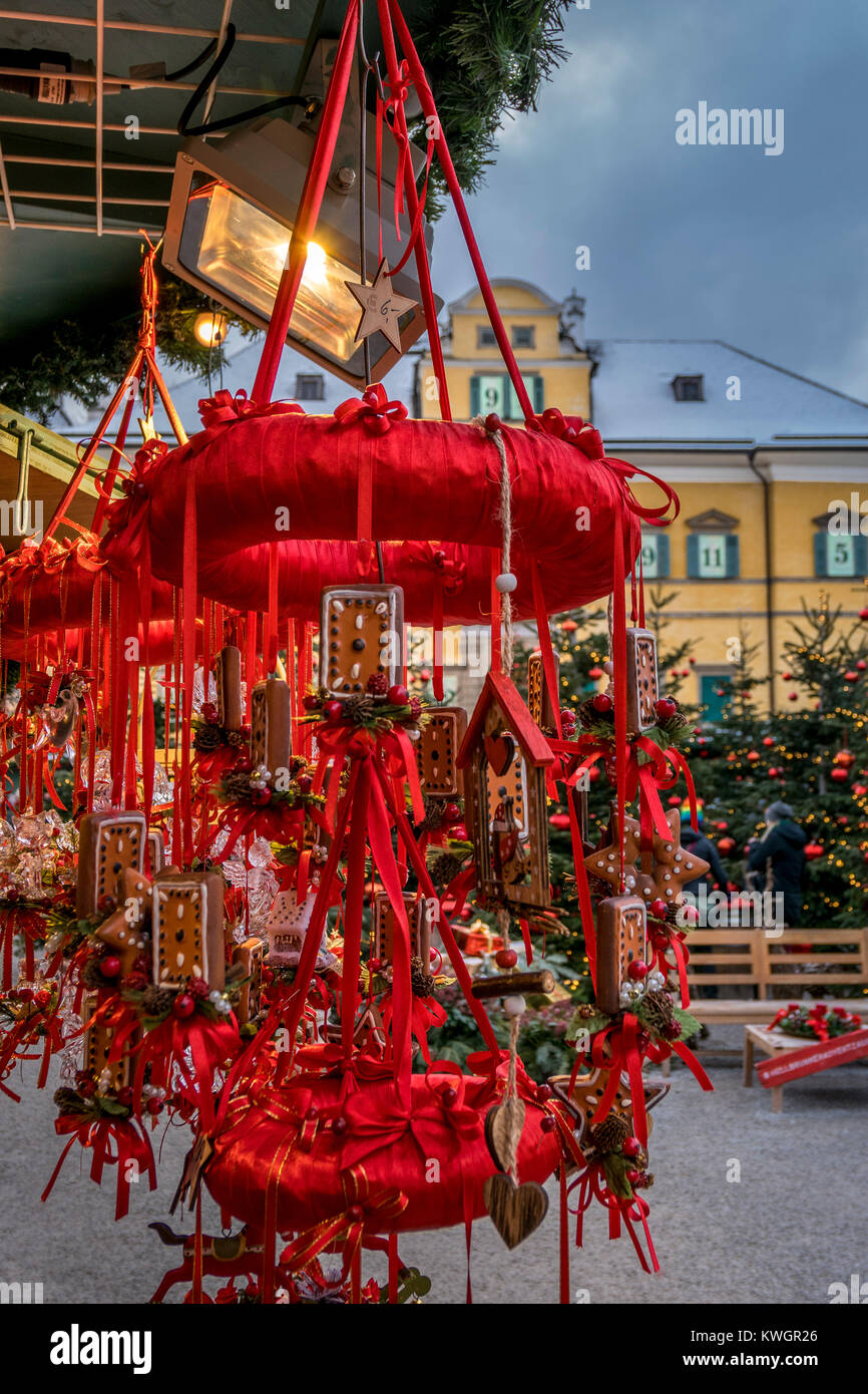 Decorazione di Natale Mercatino di Natale Christkindlmarkt Palazzo Hellbrunn Hellbrunn Magia dell Avvento, Salisburgo, Austria, Europa Foto Stock