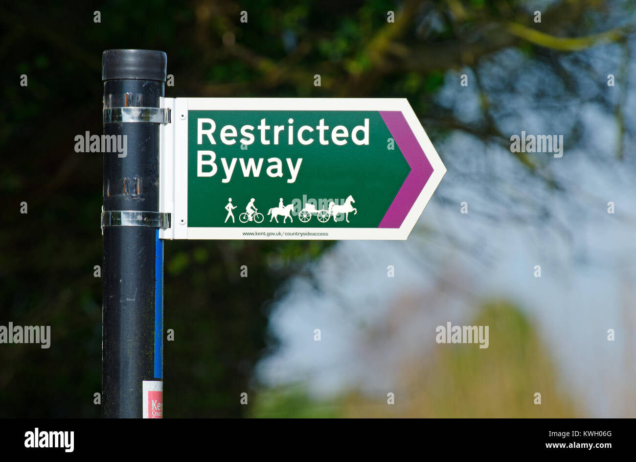 San Donato Monchelsea village, Kent, Inghilterra. Limitato Byway segno Foto Stock