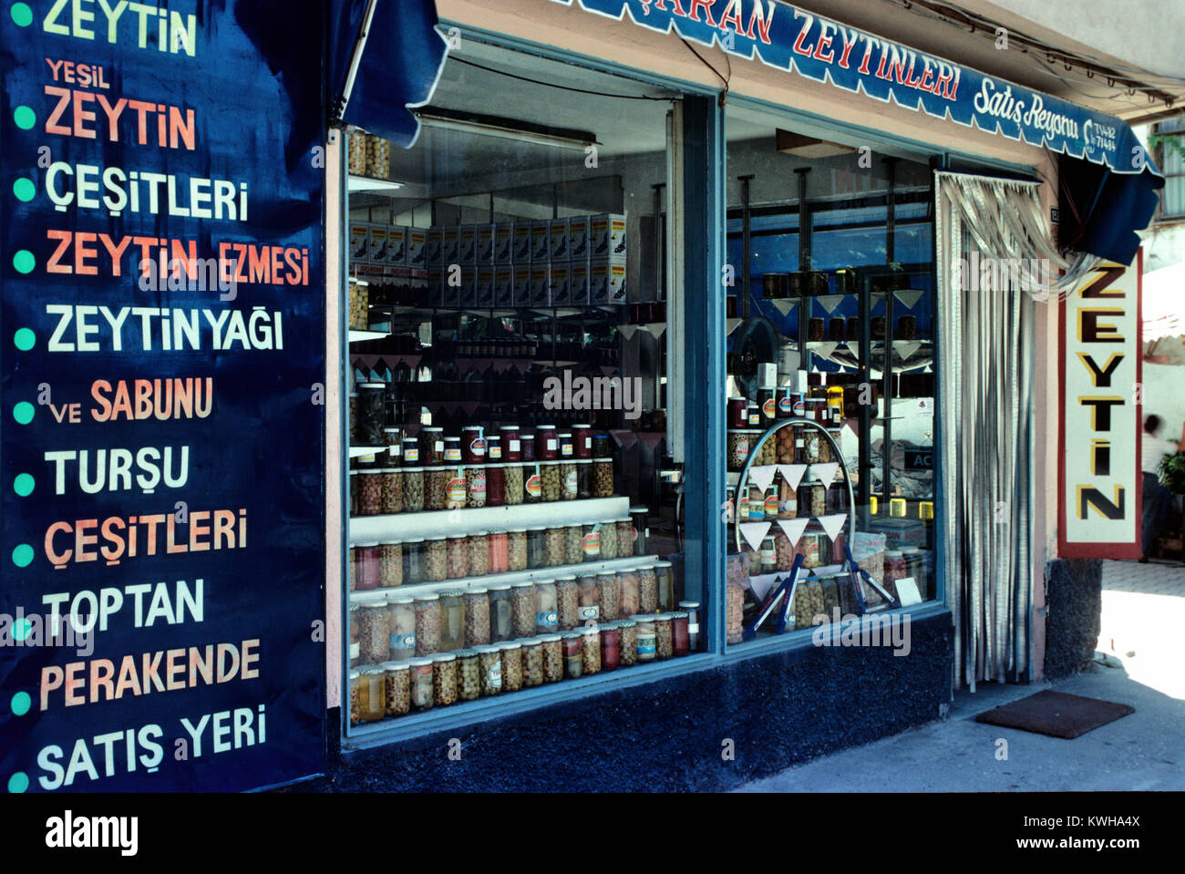 Negozio di oliva o Store, Iznik, Turchia Foto Stock