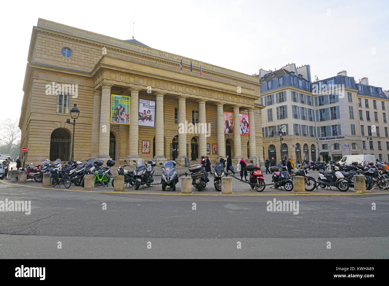 Vista del punto di riferimento Odeon-Theater de l'Europe (Teatro de l'Odeon) nel 6 ° arrondissement di Parigi vicino al Giardino del Lussemburgo Foto Stock