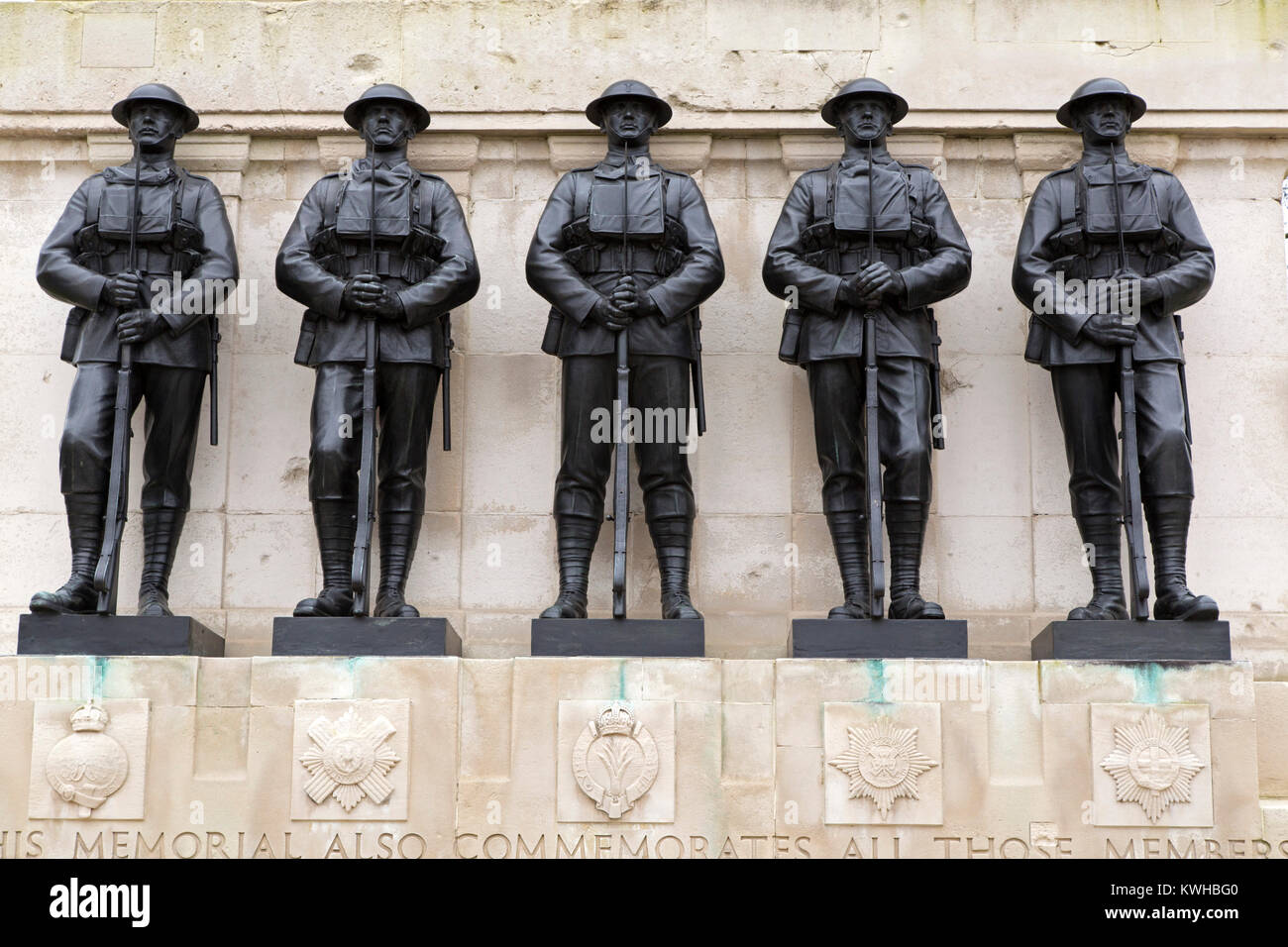 Le guardie Division War Memorial presso il St James Park a Londra, Inghilterra. Il cenotafio style memorial è stato progettato da H. Charlton Bradshaw. Foto Stock
