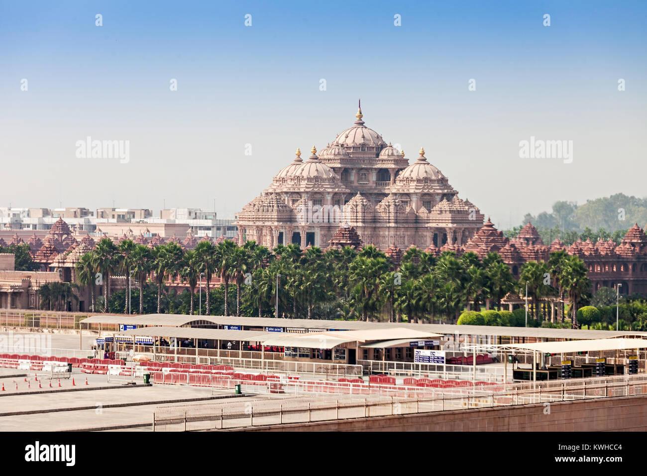 Facciata di un tempio Akshardham, Delhi, India Foto Stock