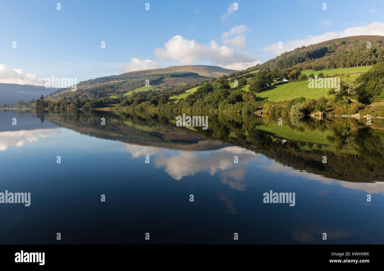 Una immagine della bella campagna gallese girato a Talybont-On-Usk serbatoio, Wales, Regno Unito Foto Stock