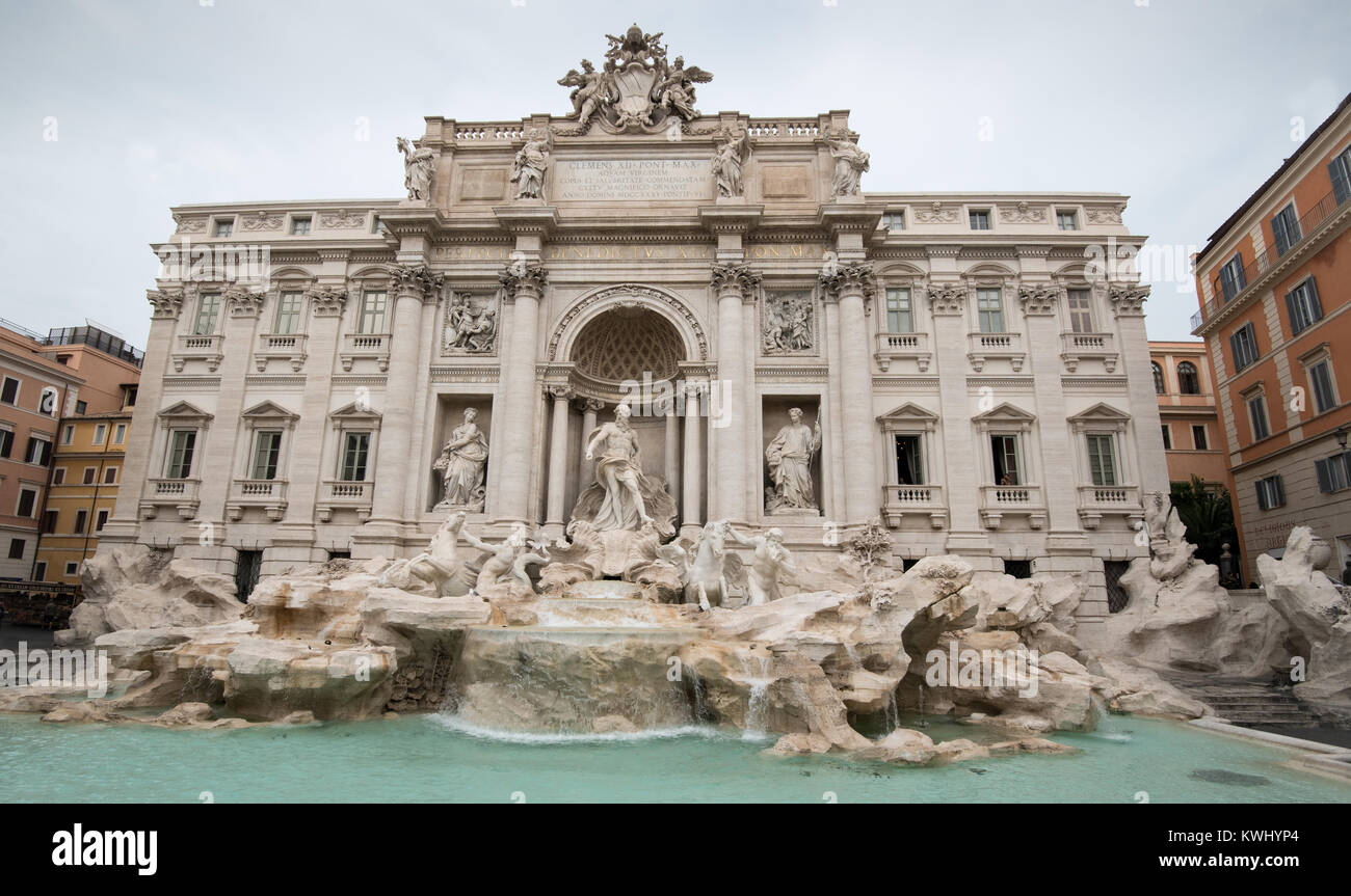 Roma, Italia - 1 Ottobre 2017: il famoso di Fontana di Trevi o la Fontana di Trevi, la più grande e famosa fontana barocca in Europa, a Roma Ital Foto Stock