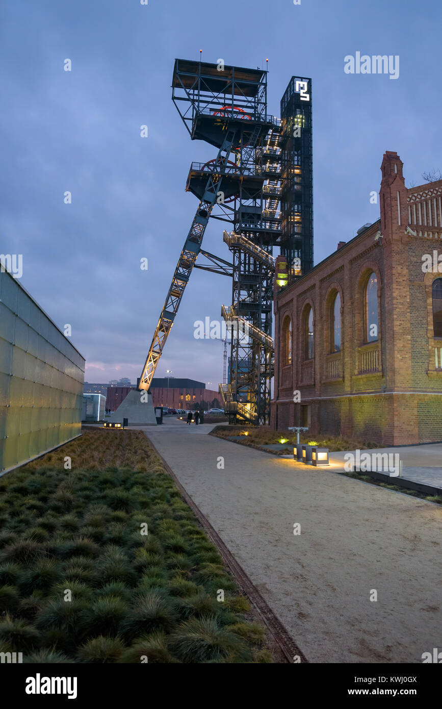 Katowice, Polonia - 2 Gennaio 2018: gli edifici dell'ex miniera di carbone di Katowice trasformato nella sede del Museo di Slesia Foto Stock