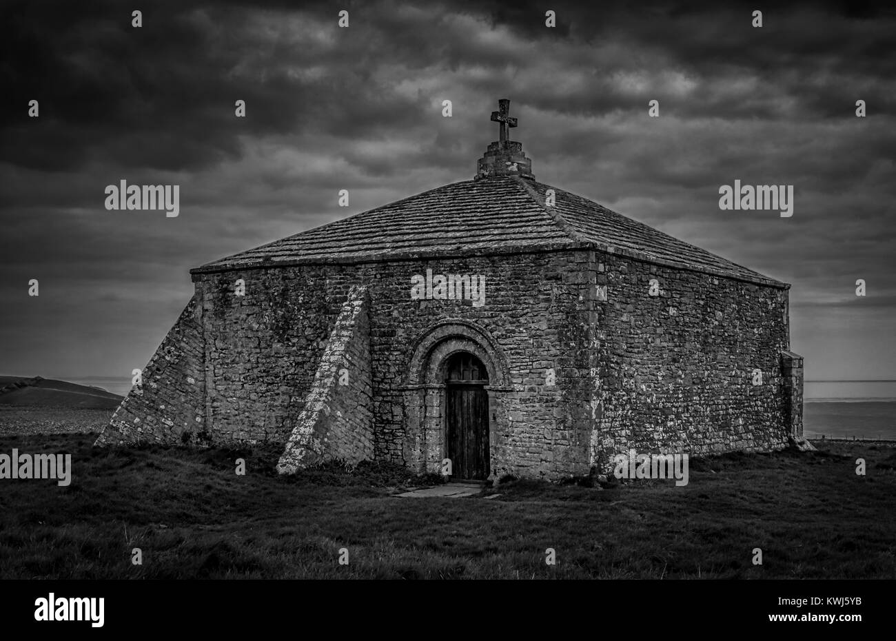 St Aldhelm's Chapel, sul litorale Giurassico, Nr Worth Matravers Dorset, Inghilterra, Regno Unito. Foto Stock