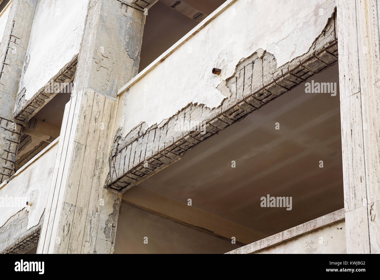 Struttura di un incompiuta abbandonato edificio in cemento. Foto Stock