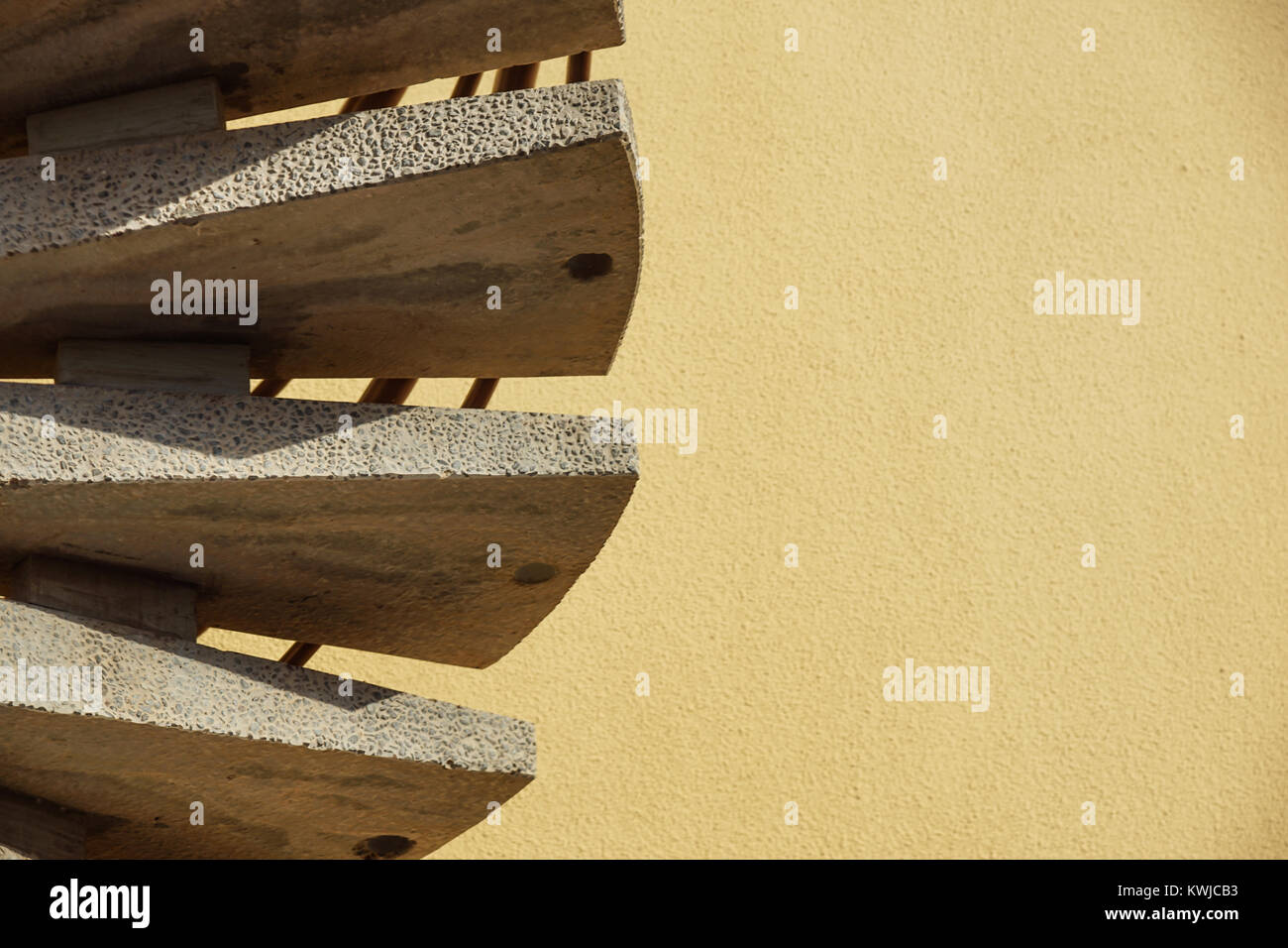 In prossimità di una via di fuga in caso di incendi sulla parete al tramonto Foto Stock