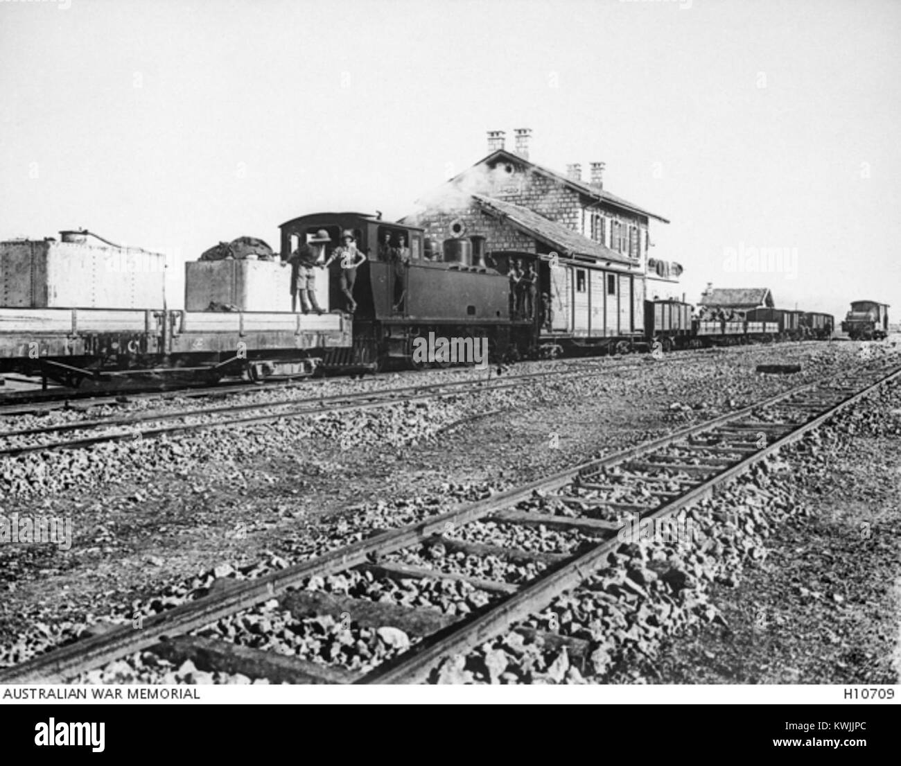 La stazione di giunzione, Palestina. c. 1917. La stazione ferroviaria dove le ferrovie turche a Beersheba e la striscia di Gaza si diramano da Damasco a Gerusalemme linea principale Foto Stock