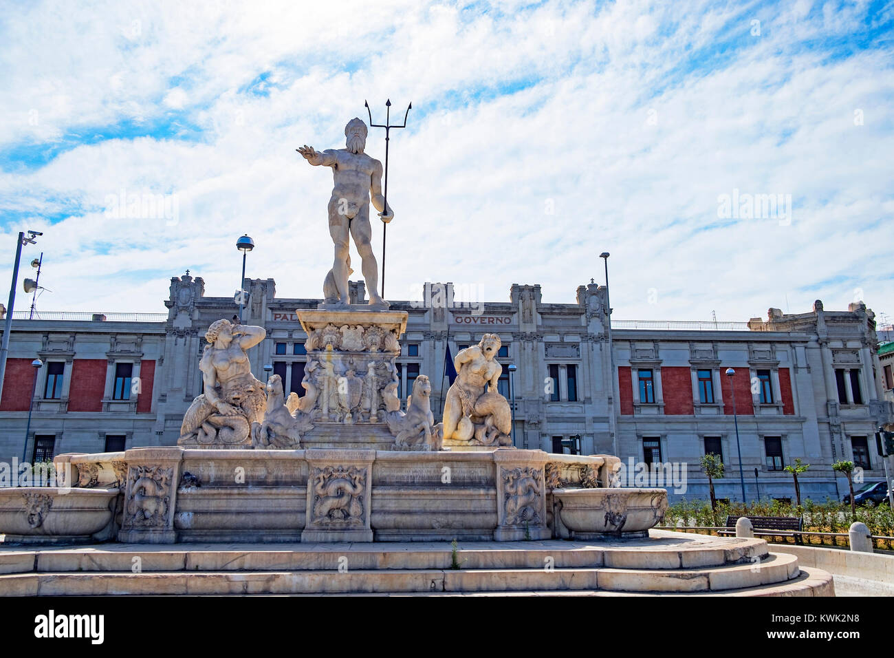 Scultura di Nettuno nella città di Messina sull'isola di Sicilia, Italia. Foto Stock