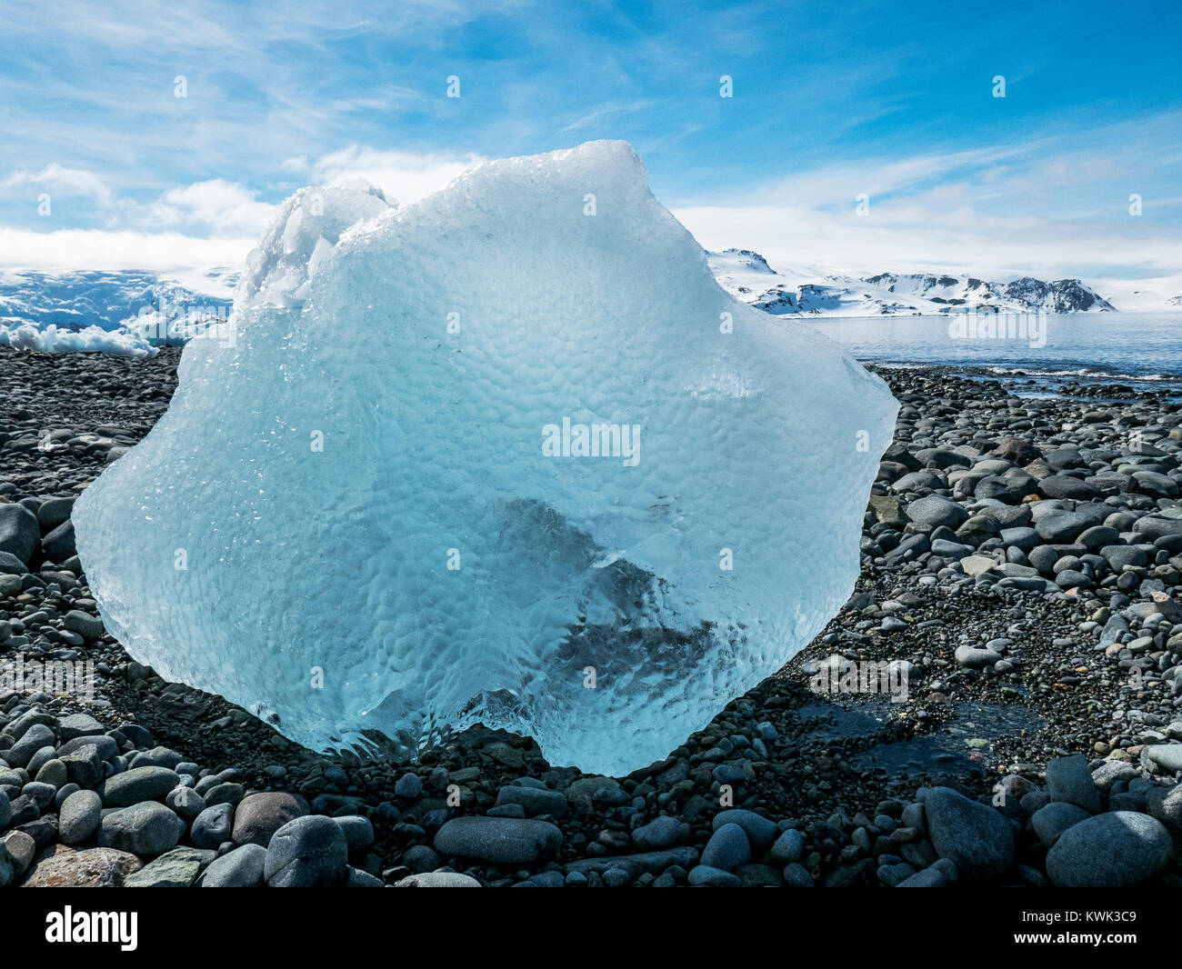 Neve e ghiaccio coperto Antartide paesaggio; Admiralty Bay; sull'isola King George Foto Stock