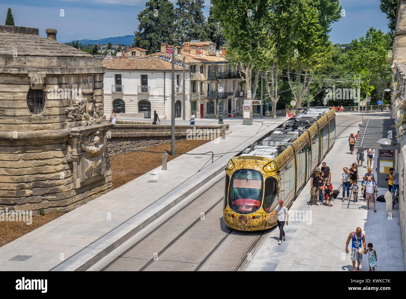 Francia, dipartimento dell'Hérault, Montpellier, la linea 4 del tram di Montpellier a Peyrou promenade Foto Stock
