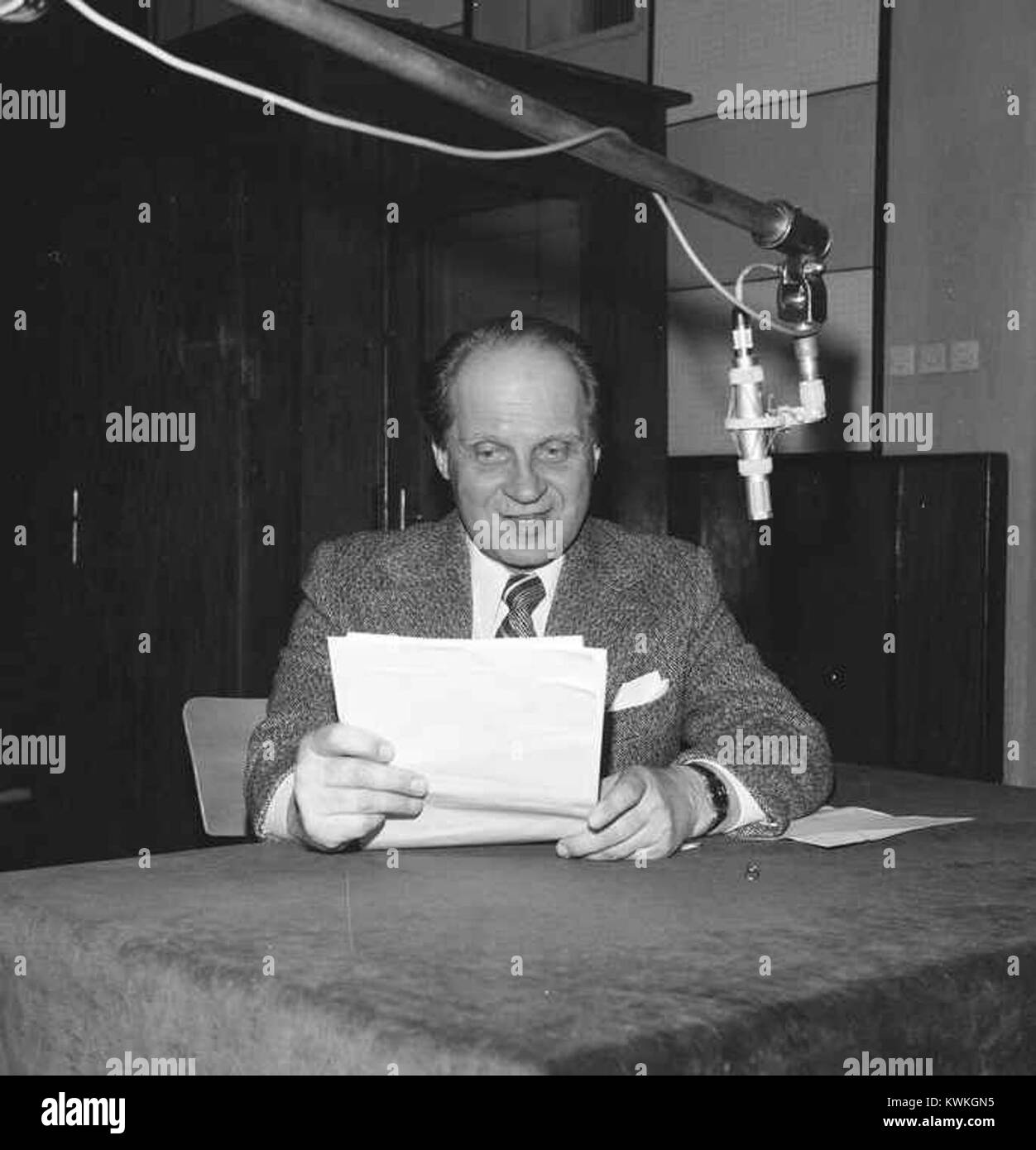 Zygmunt Kęstowicz (1921–2007) è stato un attore polacco noto per le sue performance in teatro, cinema e televisione, contribuendo in modo significativo alle arti dello spettacolo polacche nel XX secolo. Foto Stock