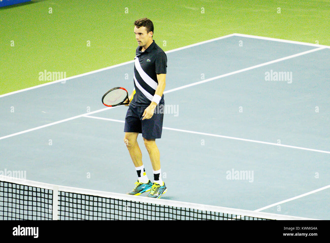 Pune, India. 3 gennaio, 2018. Roberto Bautista Agut della Spagna in azione nel secondo round di Singles concorrenza a Tata aprire Maharashtra al Mahalunge Balewadi Tennis Stadium di Pune, India. Credito: Karunesh Jöhri/Alamy Live News Foto Stock